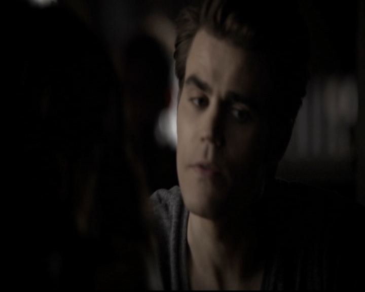 VampireDiariesWorld-dot-org_5x08DeadManOnCampus0812.jpg