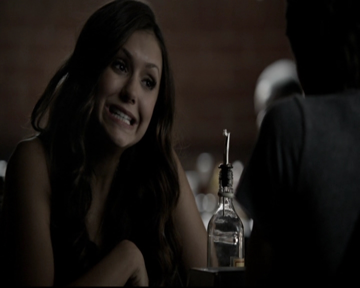 VampireDiariesWorld-dot-org_5x08DeadManOnCampus0816.jpg