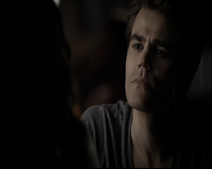 VampireDiariesWorld-dot-org_5x08DeadManOnCampus0819.jpg