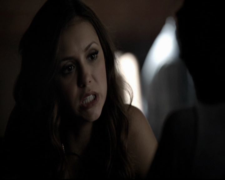 VampireDiariesWorld-dot-org_5x08DeadManOnCampus0823.jpg