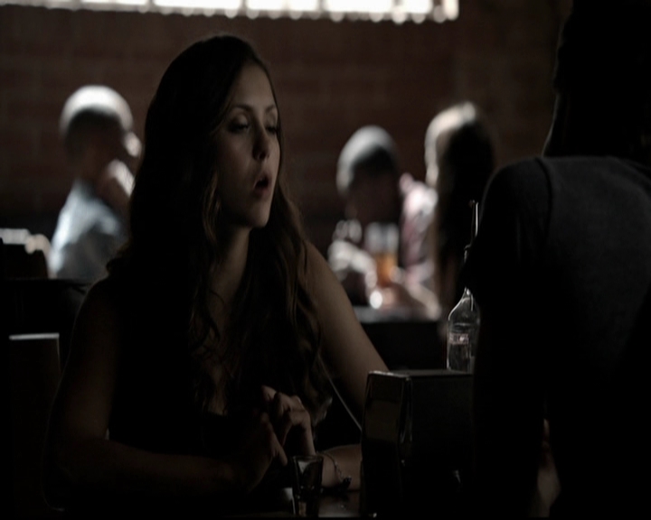 VampireDiariesWorld-dot-org_5x08DeadManOnCampus0836.jpg