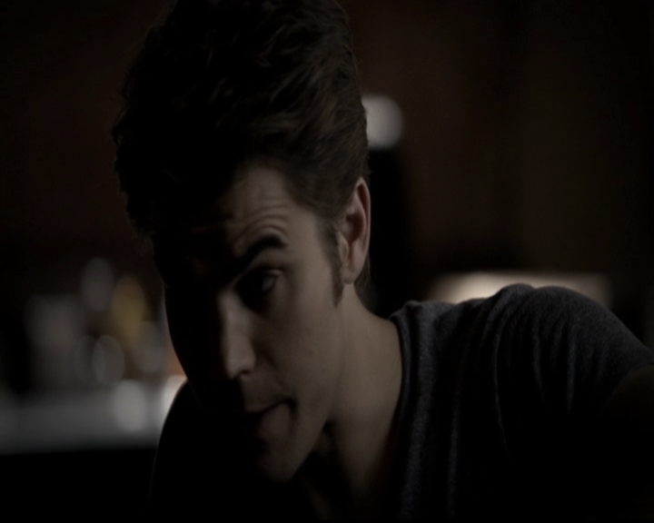 VampireDiariesWorld-dot-org_5x08DeadManOnCampus0856.jpg