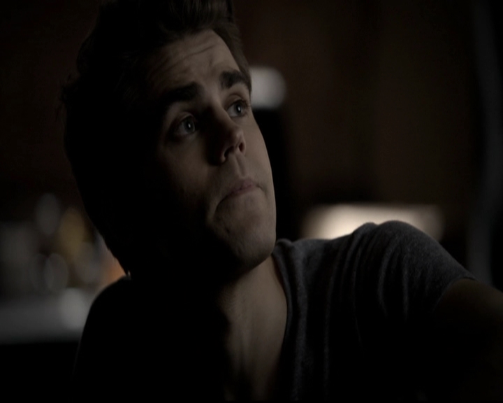 VampireDiariesWorld-dot-org_5x08DeadManOnCampus0857.jpg