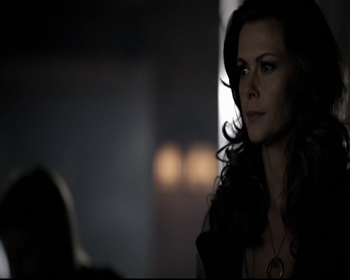 VampireDiariesWorld-dot-org_5x08DeadManOnCampus0860.jpg