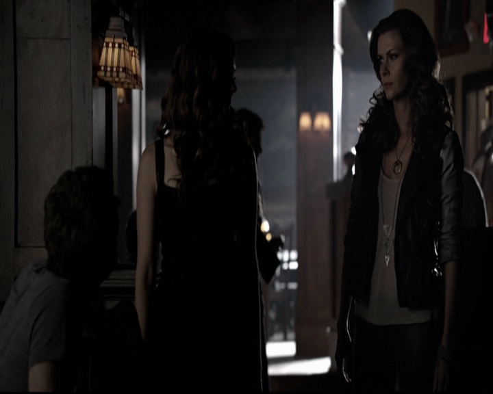 VampireDiariesWorld-dot-org_5x08DeadManOnCampus0862.jpg