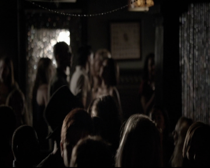 VampireDiariesWorld-dot-org_5x08DeadManOnCampus0875.jpg