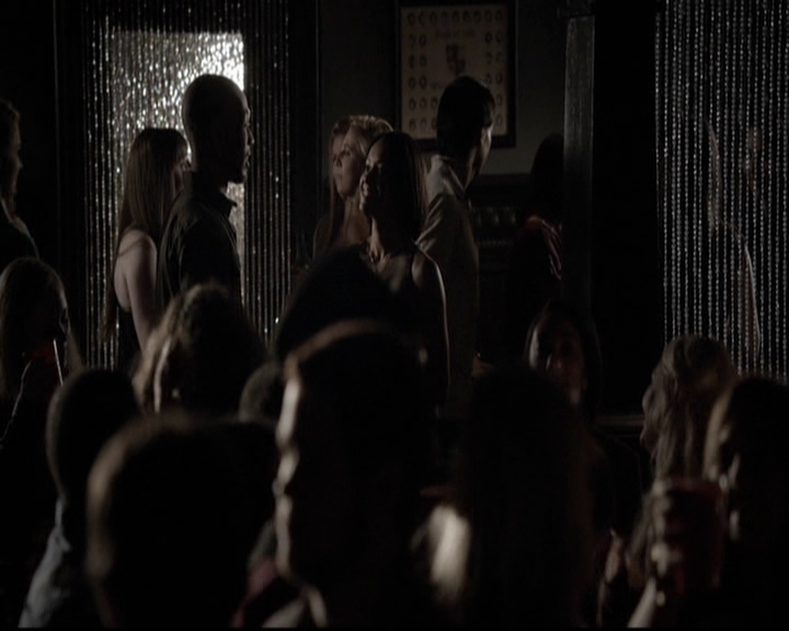 VampireDiariesWorld-dot-org_5x08DeadManOnCampus0876.jpg