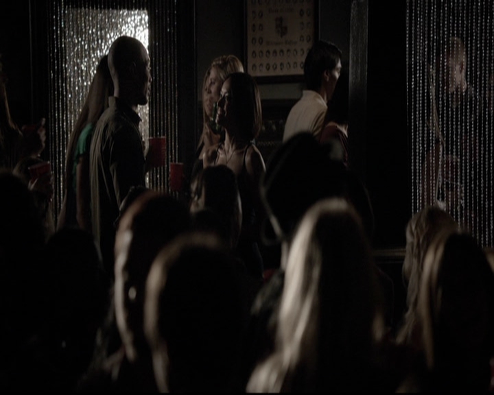 VampireDiariesWorld-dot-org_5x08DeadManOnCampus0877.jpg