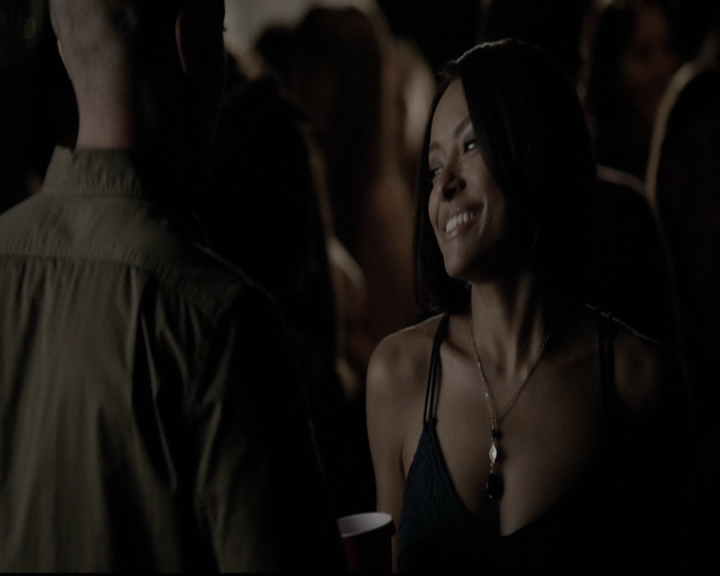 VampireDiariesWorld-dot-org_5x08DeadManOnCampus0878.jpg