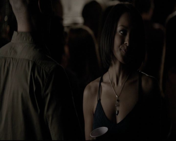 VampireDiariesWorld-dot-org_5x08DeadManOnCampus0883.jpg