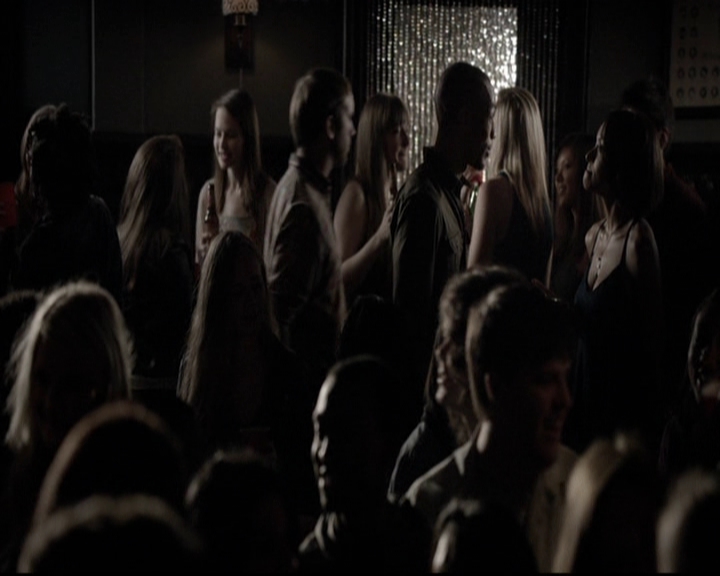 VampireDiariesWorld-dot-org_5x08DeadManOnCampus0888.jpg