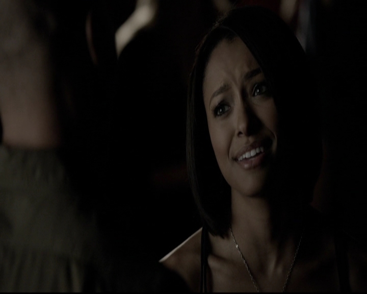 VampireDiariesWorld-dot-org_5x08DeadManOnCampus0891.jpg