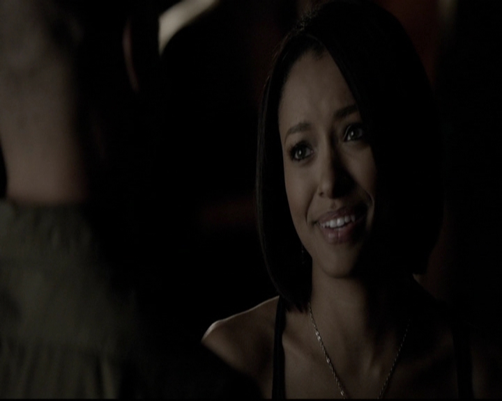 VampireDiariesWorld-dot-org_5x08DeadManOnCampus0892.jpg