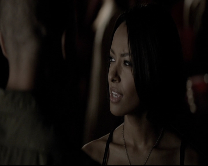 VampireDiariesWorld-dot-org_5x08DeadManOnCampus0896.jpg