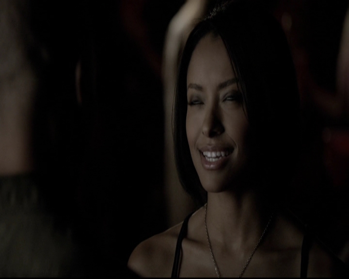 VampireDiariesWorld-dot-org_5x08DeadManOnCampus0897.jpg