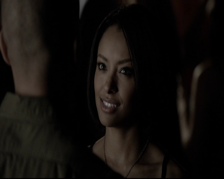 VampireDiariesWorld-dot-org_5x08DeadManOnCampus0906.jpg