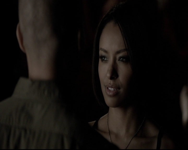 VampireDiariesWorld-dot-org_5x08DeadManOnCampus0909.jpg