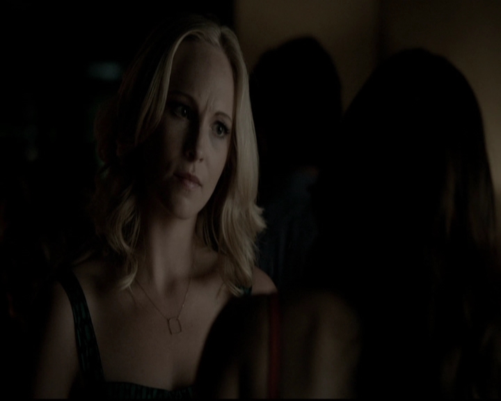 VampireDiariesWorld-dot-org_5x08DeadManOnCampus0934.jpg