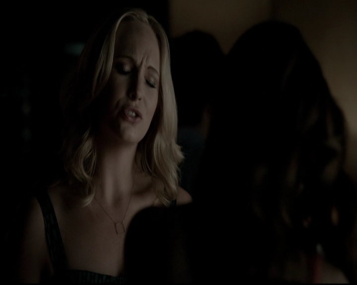 VampireDiariesWorld-dot-org_5x08DeadManOnCampus0936.jpg