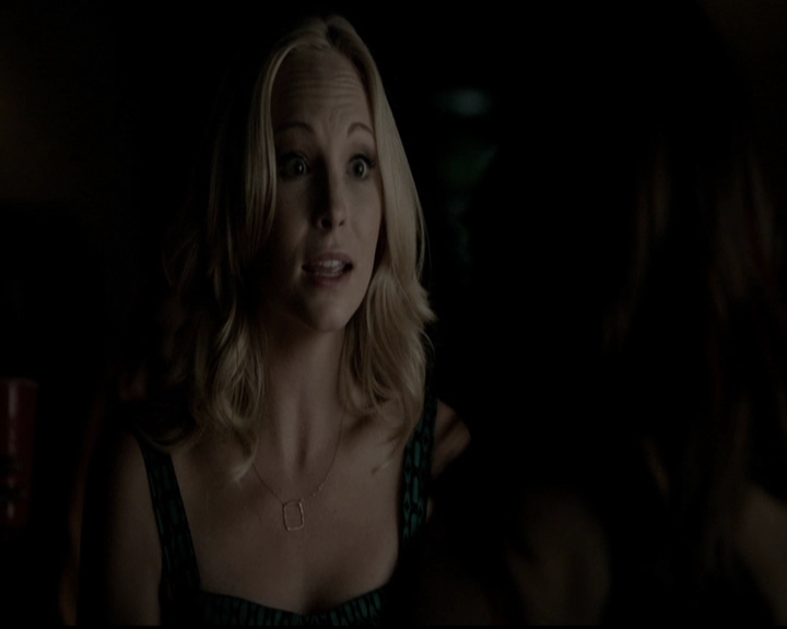 VampireDiariesWorld-dot-org_5x08DeadManOnCampus0943.jpg