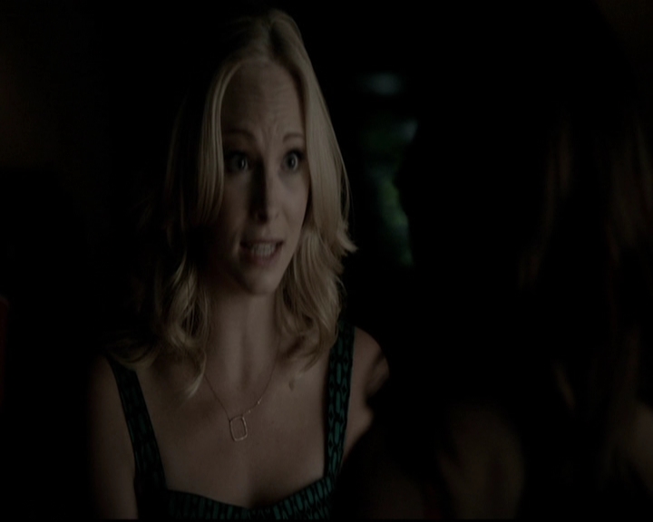 VampireDiariesWorld-dot-org_5x08DeadManOnCampus0944.jpg