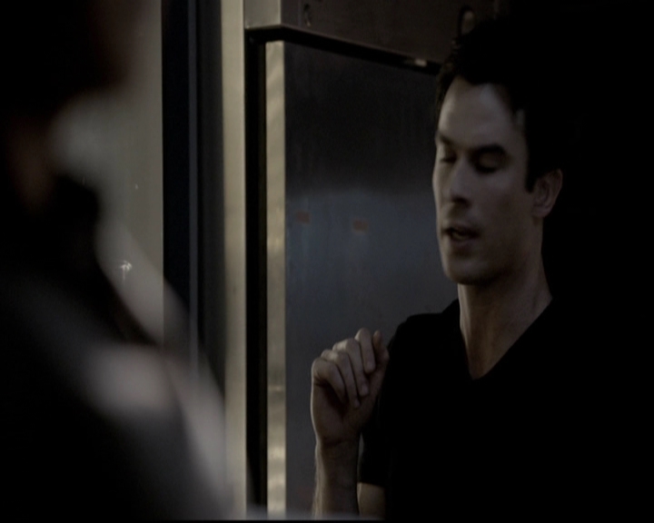 VampireDiariesWorld-dot-org_5x08DeadManOnCampus0959.jpg