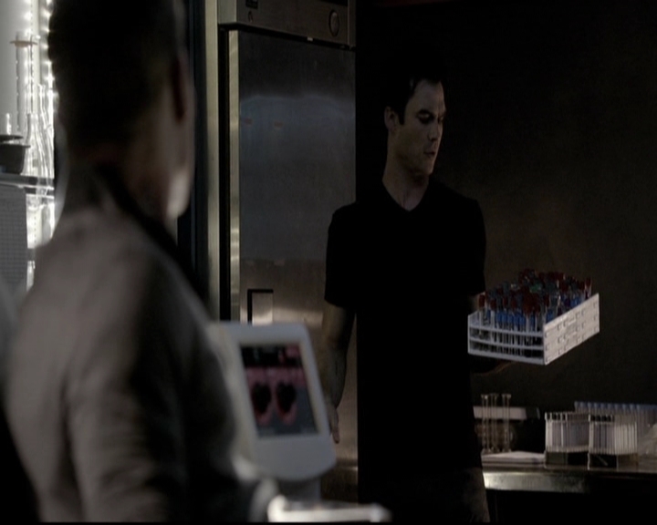 VampireDiariesWorld-dot-org_5x08DeadManOnCampus0969.jpg