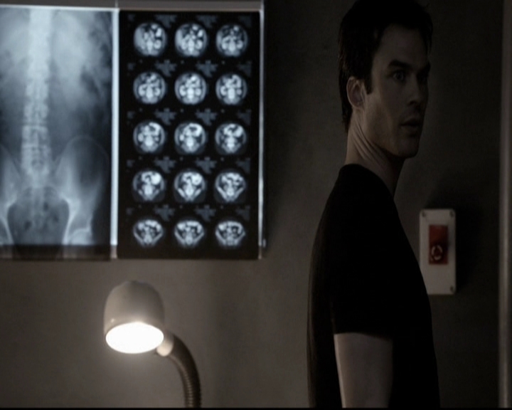 VampireDiariesWorld-dot-org_5x08DeadManOnCampus0977.jpg