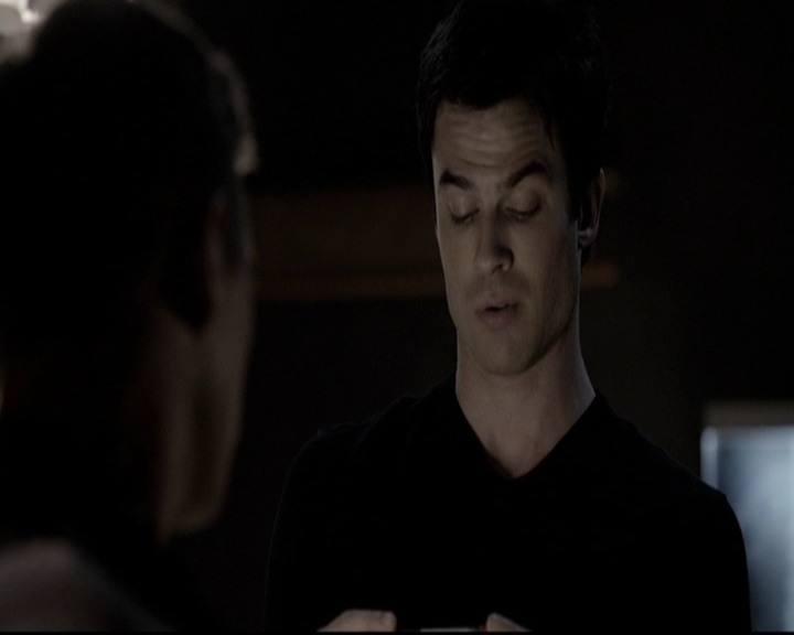 VampireDiariesWorld-dot-org_5x08DeadManOnCampus1001.jpg