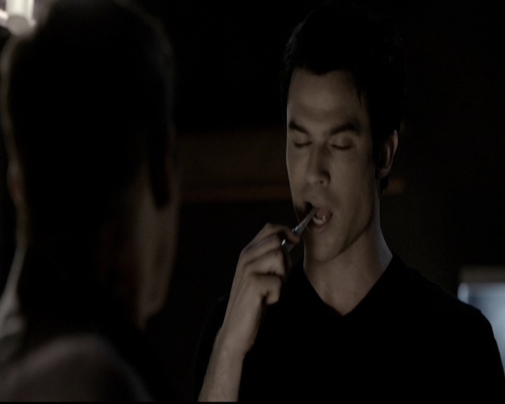 VampireDiariesWorld-dot-org_5x08DeadManOnCampus1009.jpg