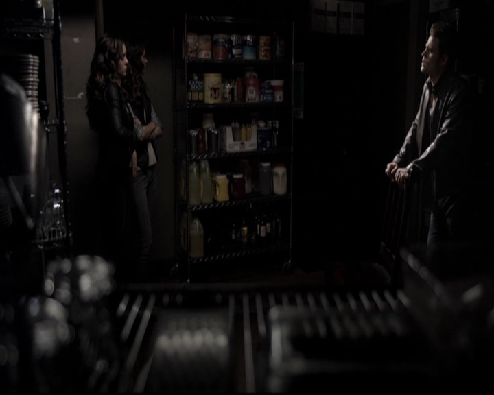 VampireDiariesWorld-dot-org_5x08DeadManOnCampus1029.jpg