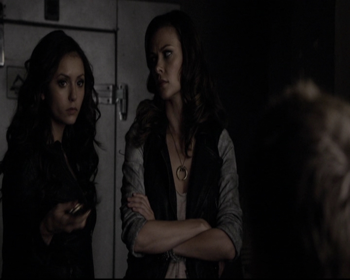 VampireDiariesWorld-dot-org_5x08DeadManOnCampus1047.jpg