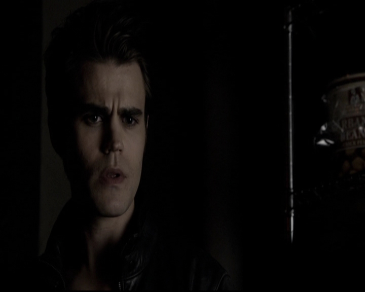 VampireDiariesWorld-dot-org_5x08DeadManOnCampus1059.jpg