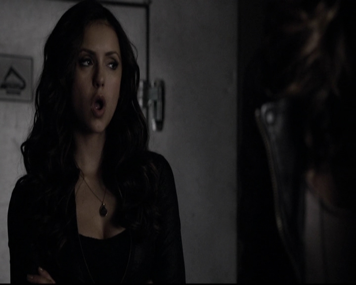 VampireDiariesWorld-dot-org_5x08DeadManOnCampus1060.jpg