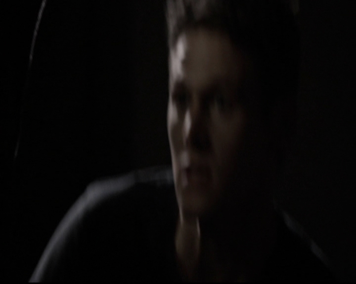 VampireDiariesWorld-dot-org_5x08DeadManOnCampus1066.jpg