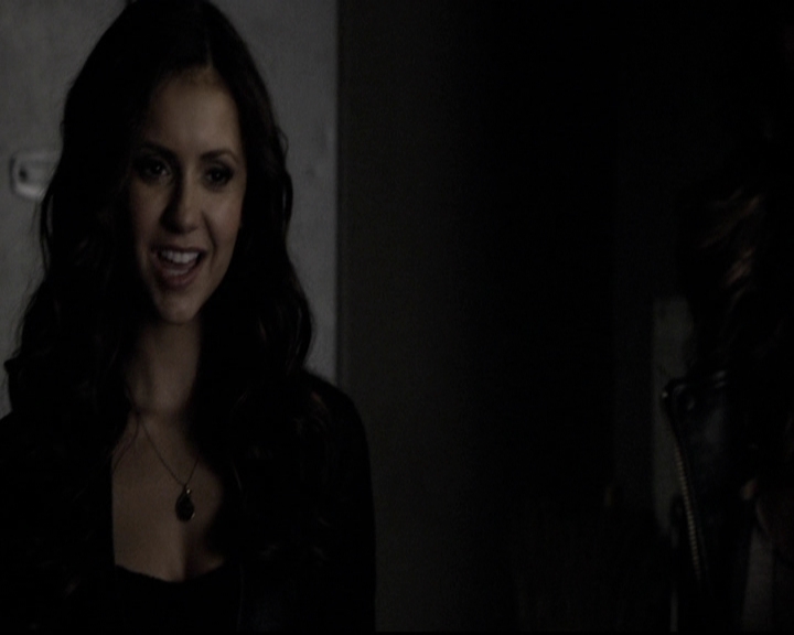 VampireDiariesWorld-dot-org_5x08DeadManOnCampus1071.jpg