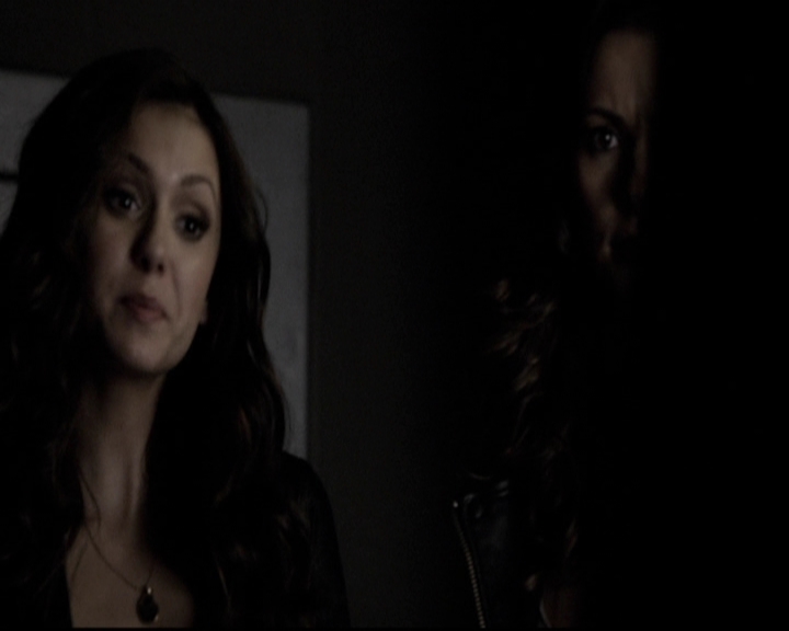 VampireDiariesWorld-dot-org_5x08DeadManOnCampus1073.jpg