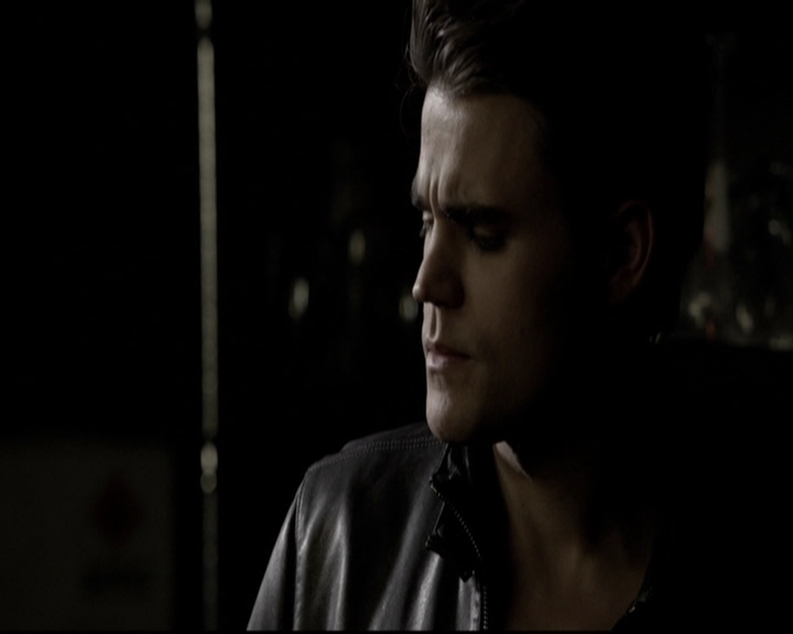 VampireDiariesWorld-dot-org_5x08DeadManOnCampus1082.jpg