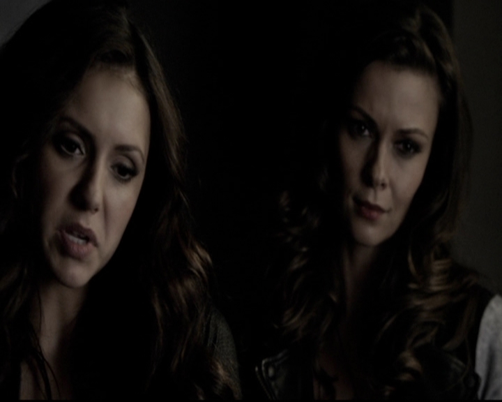 VampireDiariesWorld-dot-org_5x08DeadManOnCampus1088.jpg