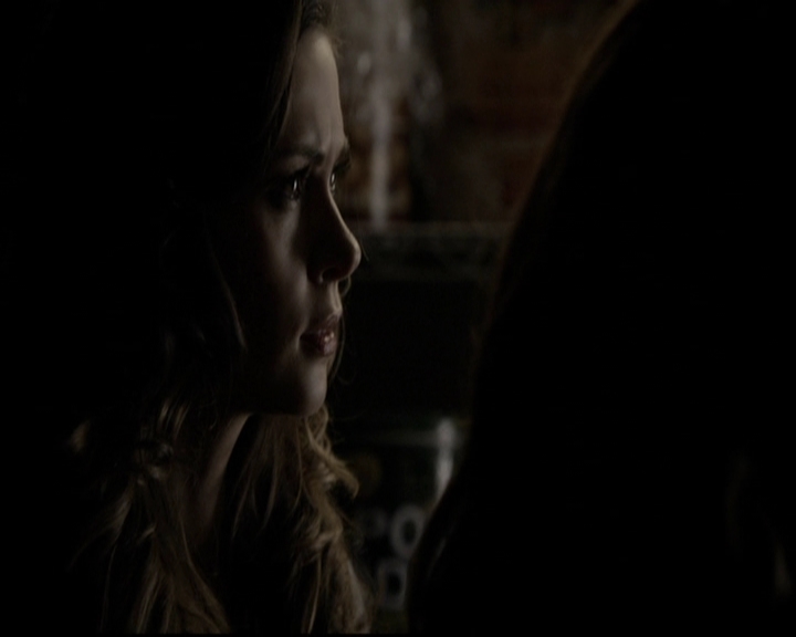 VampireDiariesWorld-dot-org_5x08DeadManOnCampus1104.jpg