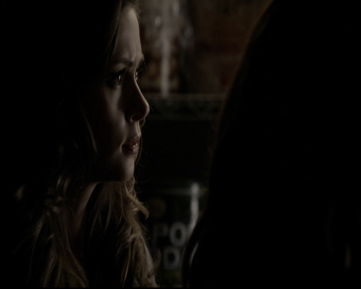 VampireDiariesWorld-dot-org_5x08DeadManOnCampus1105.jpg