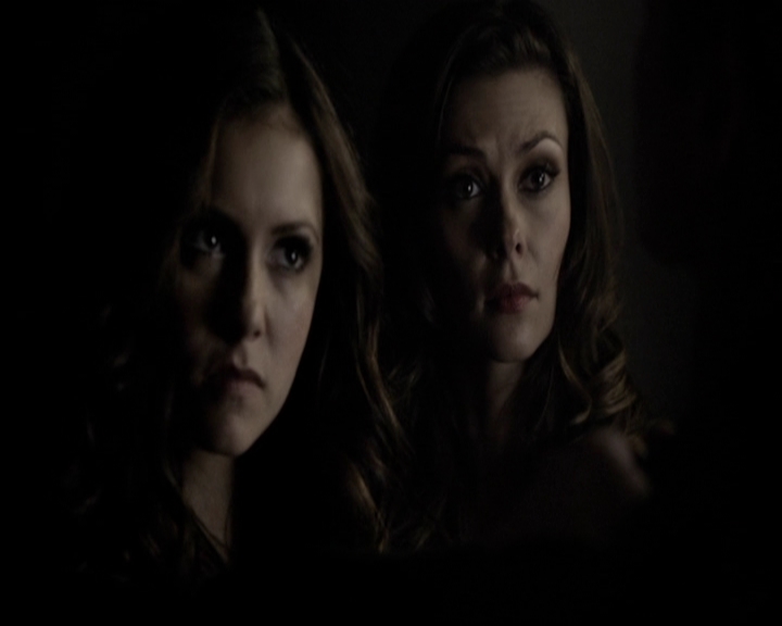 VampireDiariesWorld-dot-org_5x08DeadManOnCampus1113.jpg