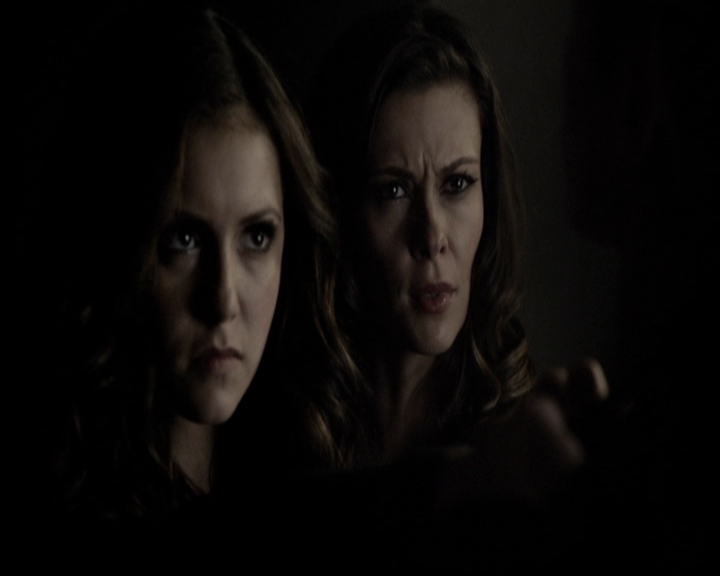 VampireDiariesWorld-dot-org_5x08DeadManOnCampus1114.jpg