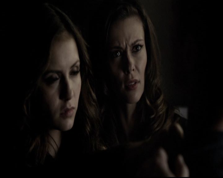 VampireDiariesWorld-dot-org_5x08DeadManOnCampus1118.jpg