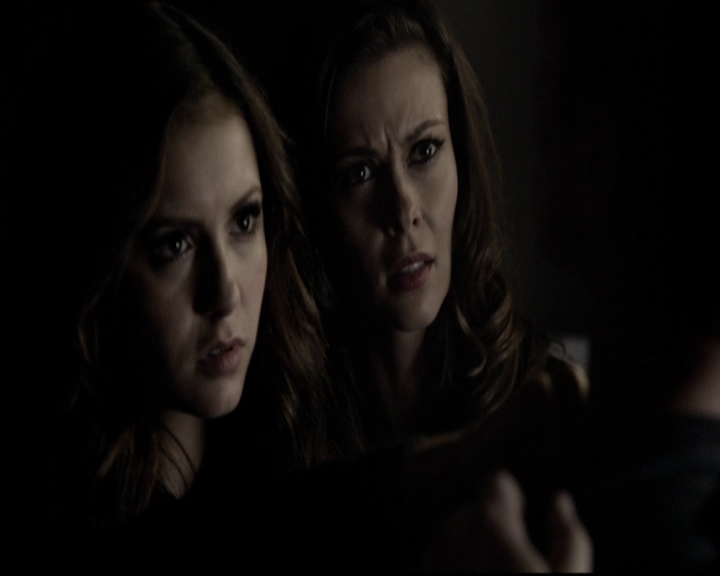 VampireDiariesWorld-dot-org_5x08DeadManOnCampus1119.jpg