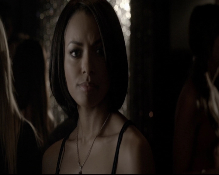 VampireDiariesWorld-dot-org_5x08DeadManOnCampus1212.jpg