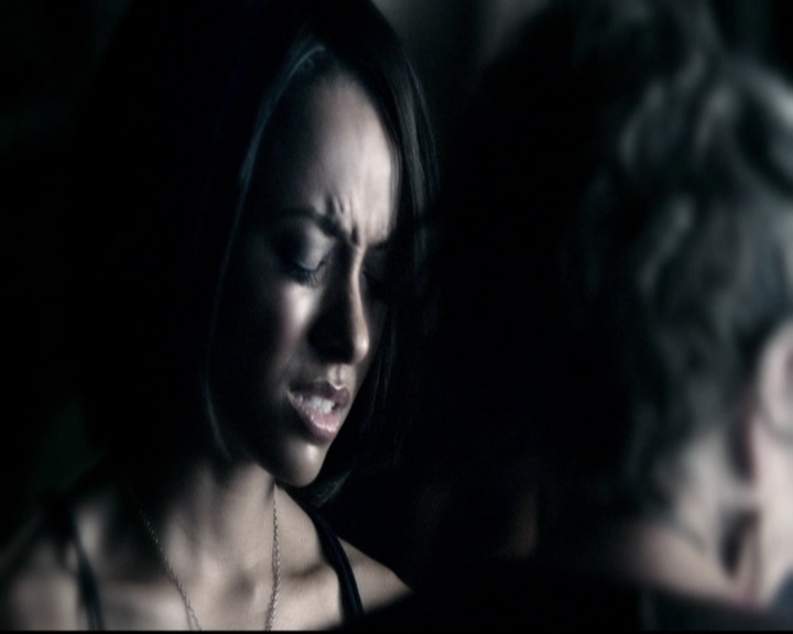 VampireDiariesWorld-dot-org_5x08DeadManOnCampus1262.jpg