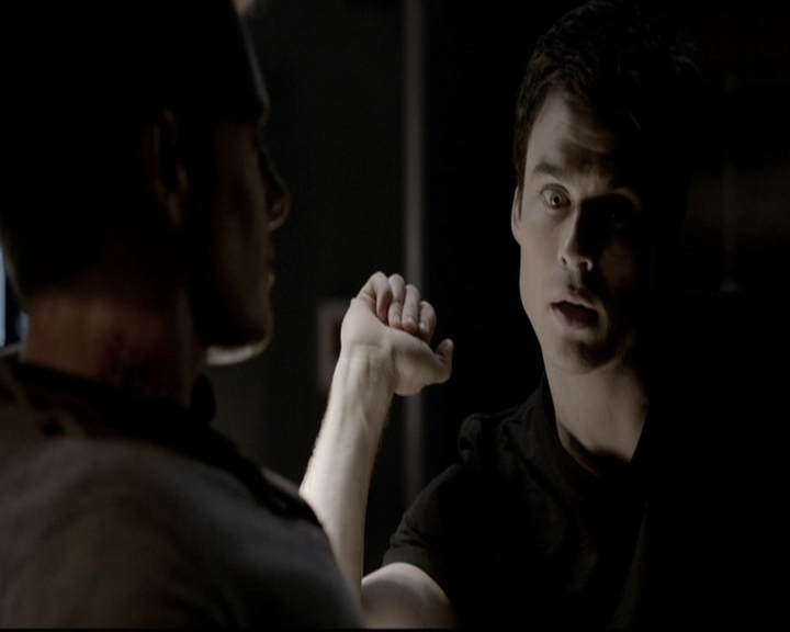 VampireDiariesWorld-dot-org_5x08DeadManOnCampus1341.jpg