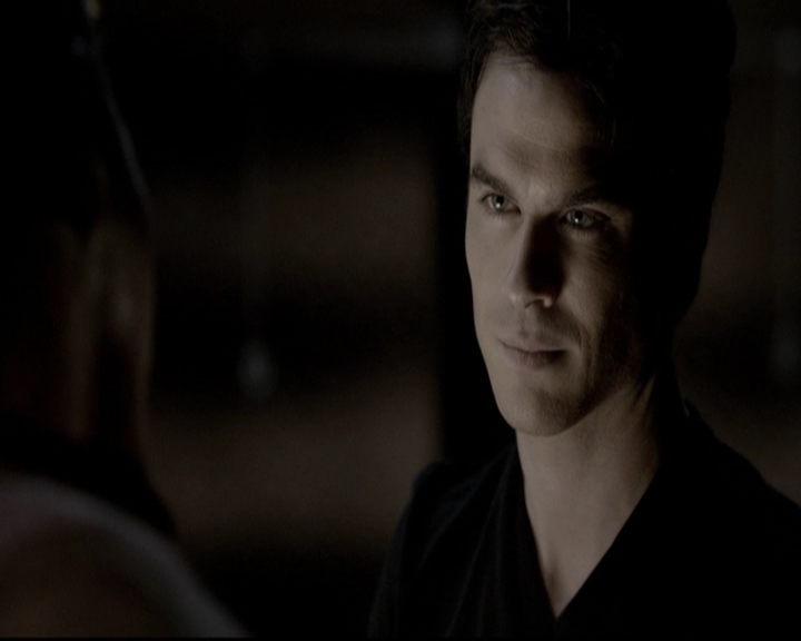 VampireDiariesWorld-dot-org_5x08DeadManOnCampus1377.jpg