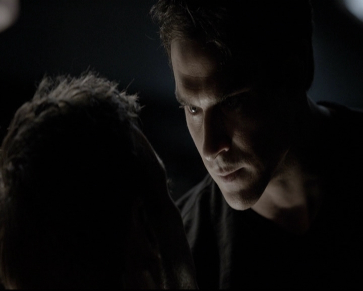 VampireDiariesWorld-dot-org_5x08DeadManOnCampus1388.jpg